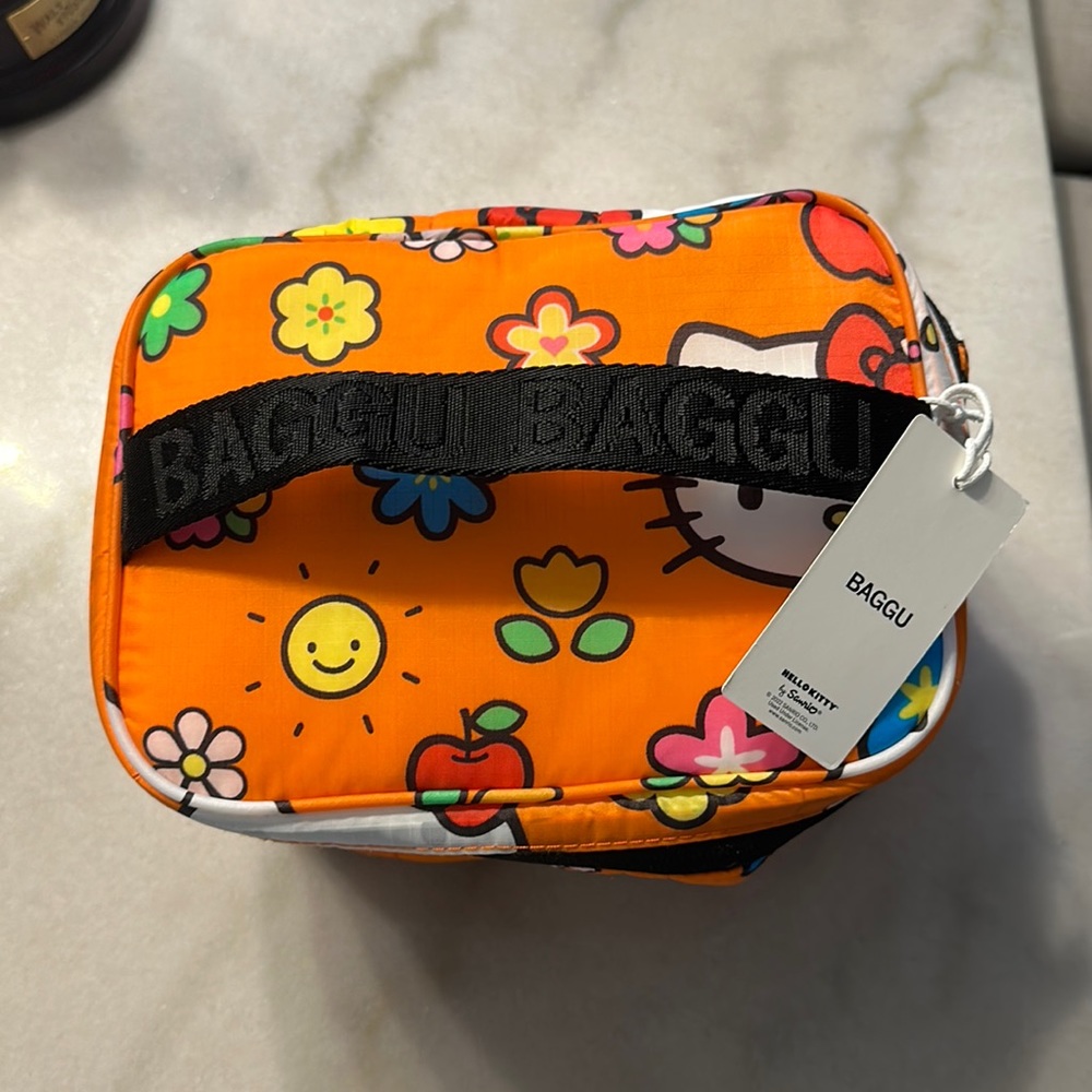 Baggu hello kitty lunch bag